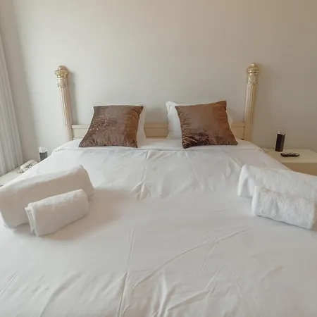 Downtown Grand Tower View By Vacationy Apartamento Oporto