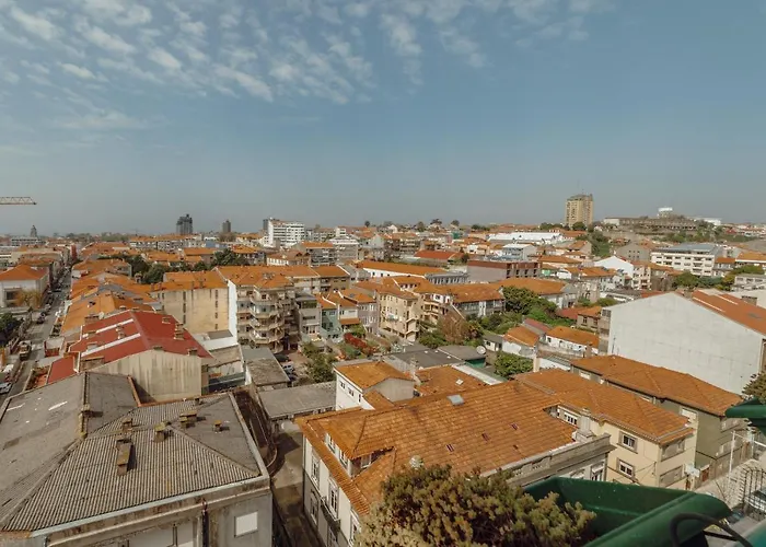 Downtown Grand Tower View By Vacationy Apartamento Oporto