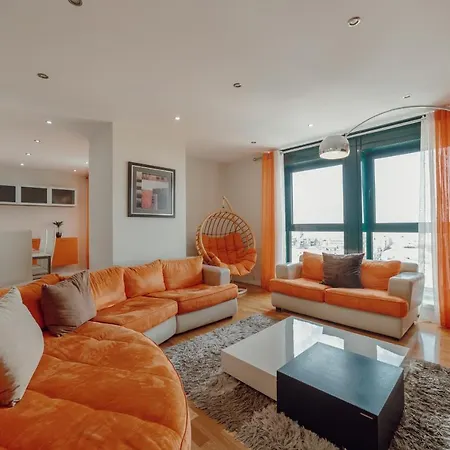 Downtown Grand Tower View By Vacationy Appartement