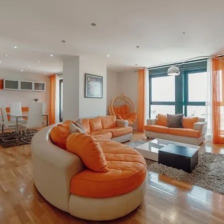 Downtown Grand Tower View By Vacationy