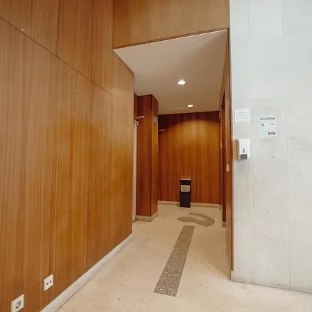 Downtown Grand Tower View By Vacationy * Oporto