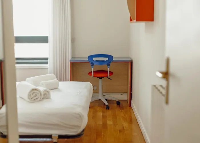 Downtown Grand Tower View By Vacationy * ポルト