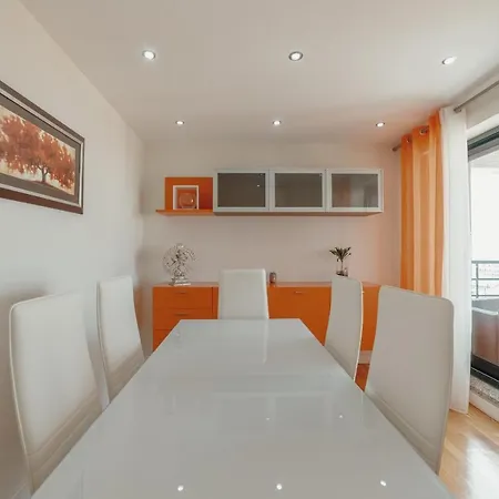 Downtown Grand Tower View By Vacationy