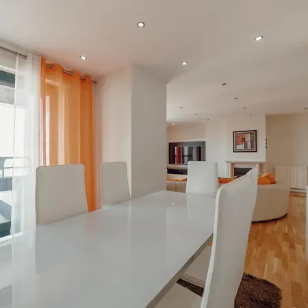 Apartament Downtown Grand Tower View By Vacationy *