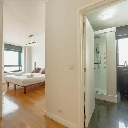 Downtown Grand Tower View By Vacationy