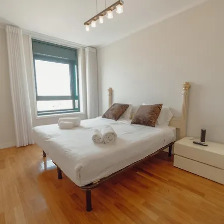 Apartament Downtown Grand Tower View By Vacationy *