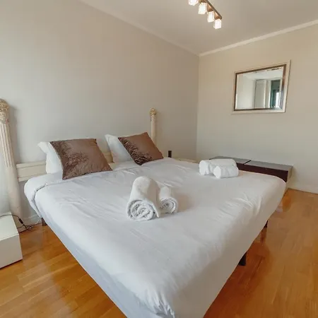 Apartamento Downtown Grand Tower View By Vacationy Porto