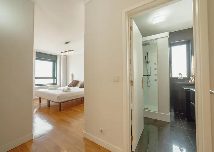 Downtown Grand Tower View By Vacationy